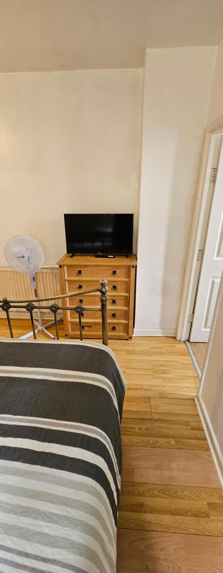 No Frills & Nothing Fancy 1 Bed Studio City Centre Κάρντιφ Εξωτερικό φωτογραφία
